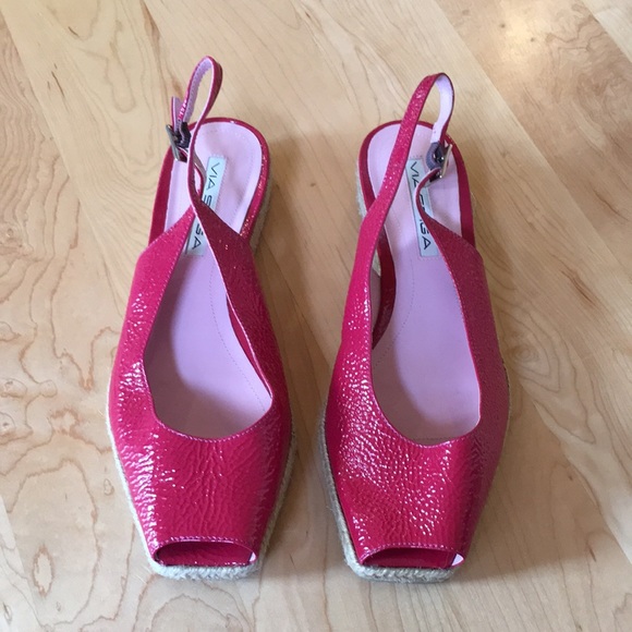 Via Spiga Shoes - Via Spiga patent leather peep toe slingback sandals